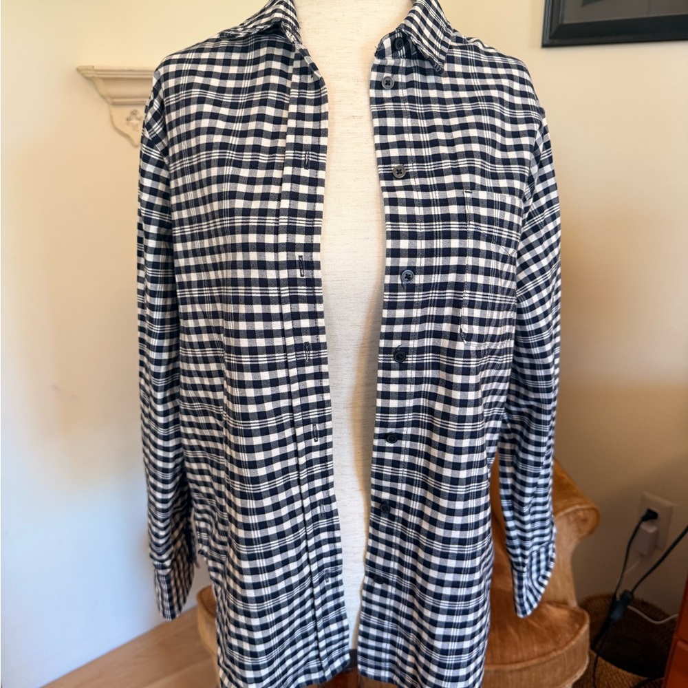 Everlane Organic Cotton Button Down Women’s